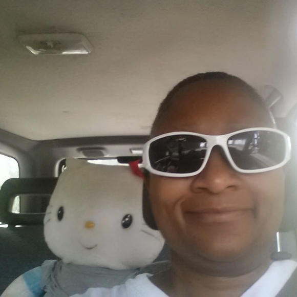 Meet your Posher, Elizabeth - Picture 4 of 9